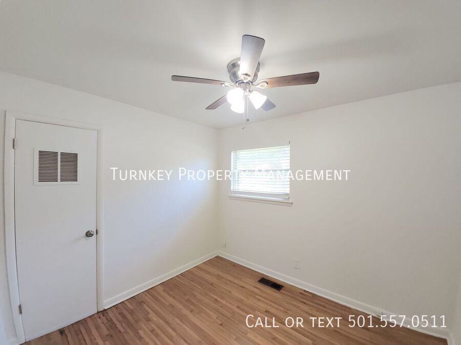 6404 Tracy Ave - Photo 6 of 10