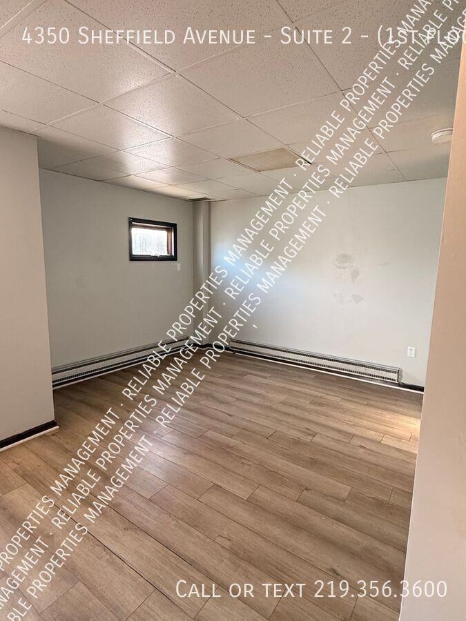 4350 Sheffield Ave Apt 2 - Photo 4 of 7