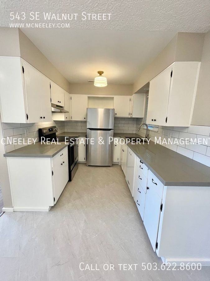 543 Se Walnut St - Photo 2 of 9