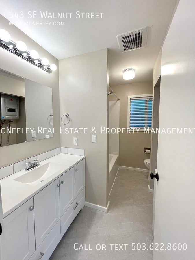 543 Se Walnut St - Photo 7 of 9