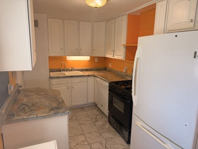2635 Desmet Dr #1 - Photo 4 of 17