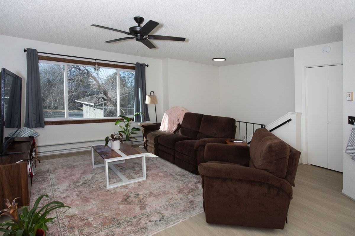 375 Cape Cod Dr - Photo 6 of 13