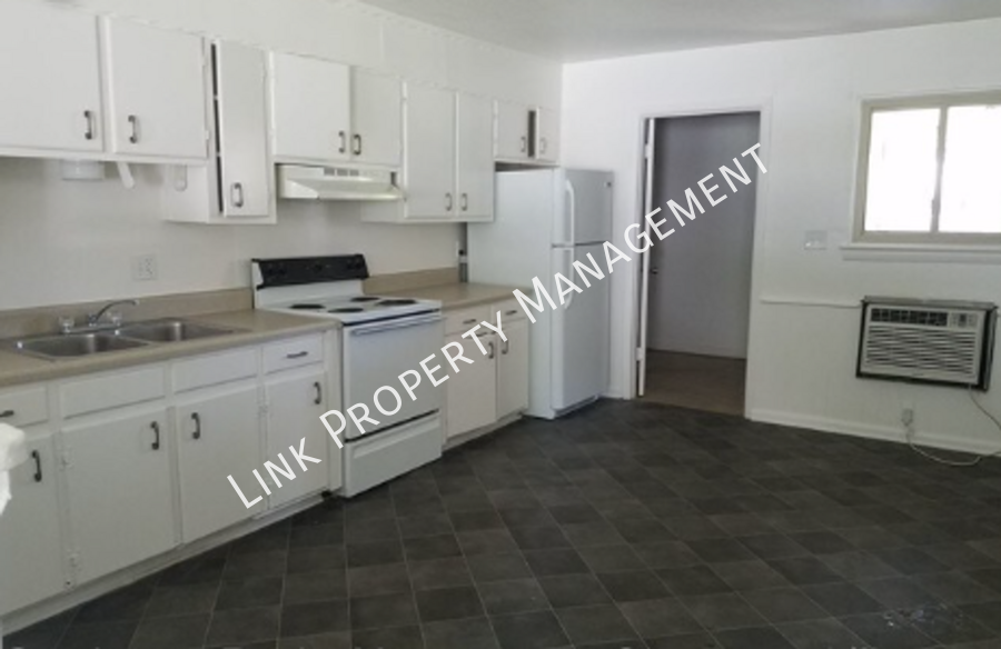 4702 Murray Lake Ln Apt B - Photo 2 of 23