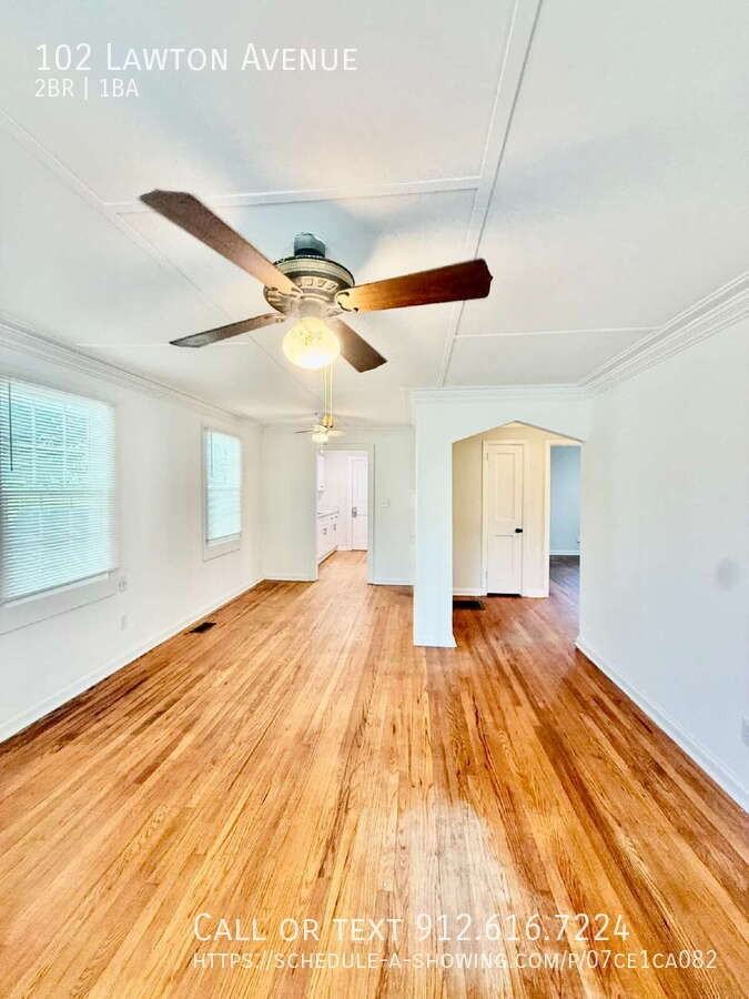 102 Lawton Ave - Photo 2 of 11