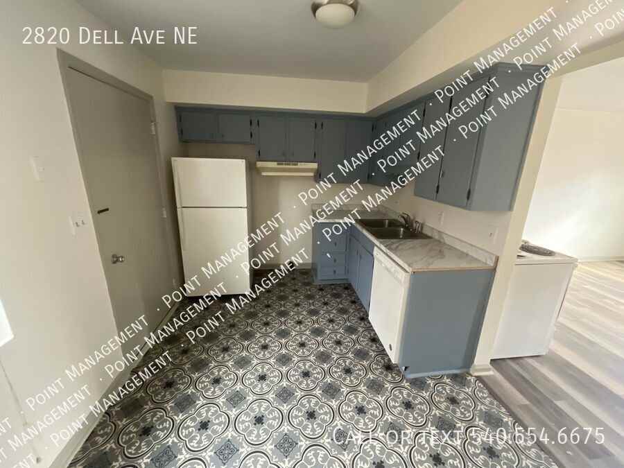 2820 Dell Ave Ne - Photo 5 of 11