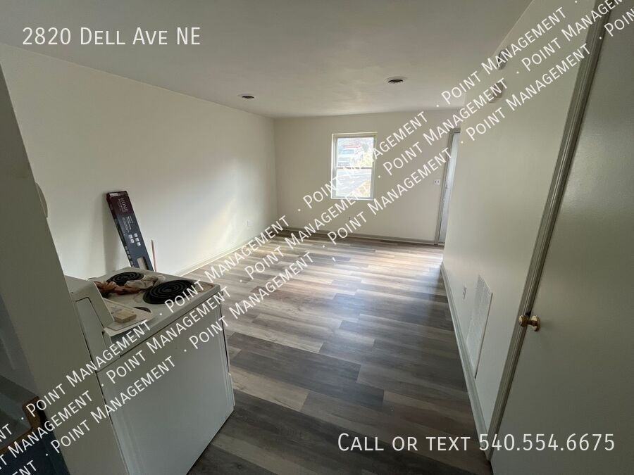2820 Dell Ave Ne - Photo 6 of 11