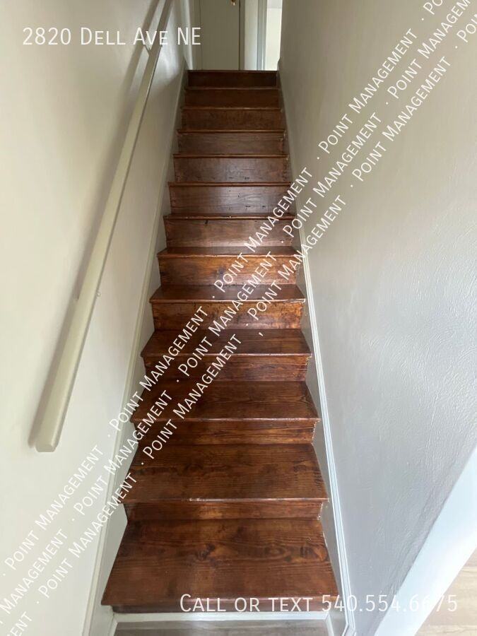 2820 Dell Ave Ne - Photo 7 of 11