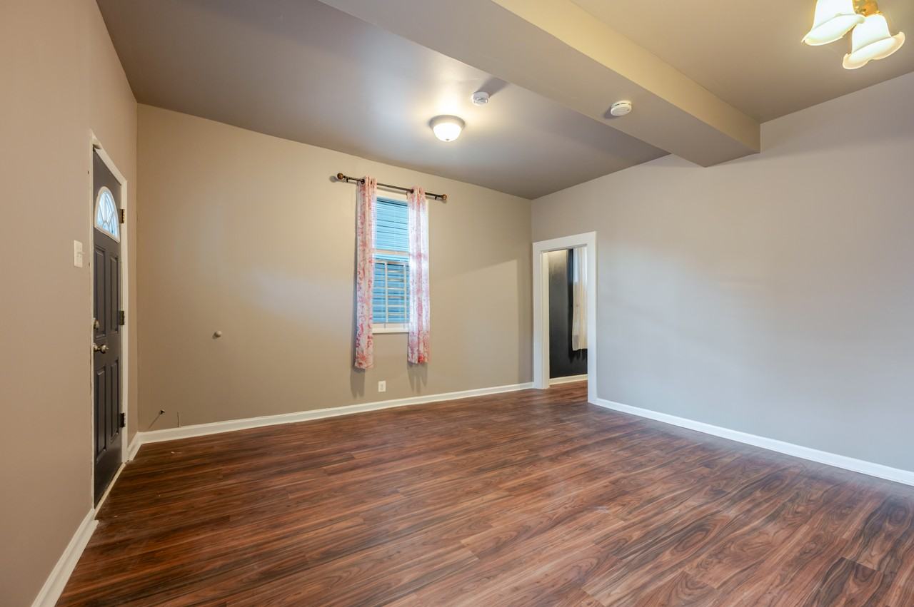 1319 U St Se - Photo 5 of 37