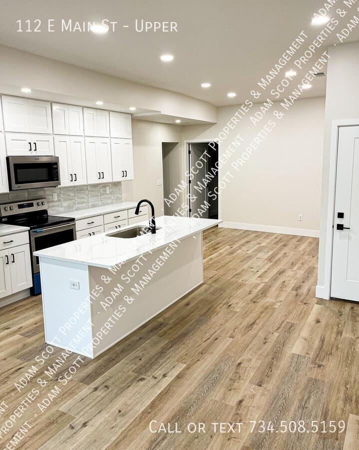 112 E Main St - Photo 2 of 20