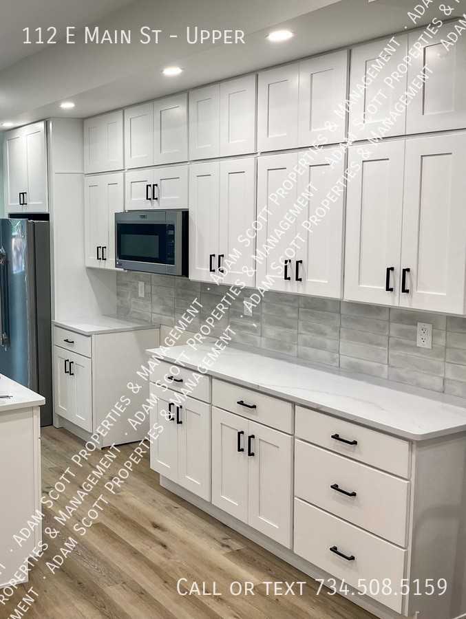 112 E Main St - Photo 3 of 20