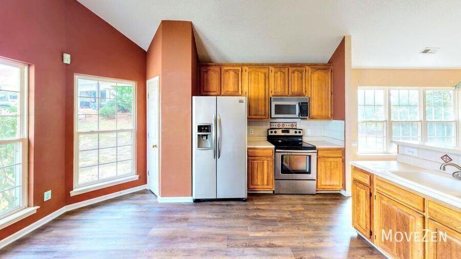 8806 Healy Cir - Photo 2 of 23