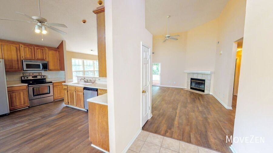 8806 Healy Cir - Photo 4 of 23