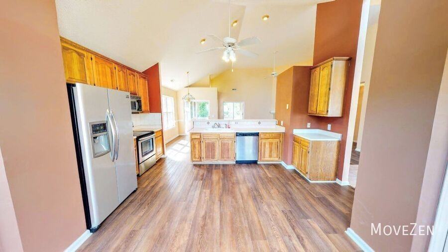 8806 Healy Cir - Photo 6 of 23