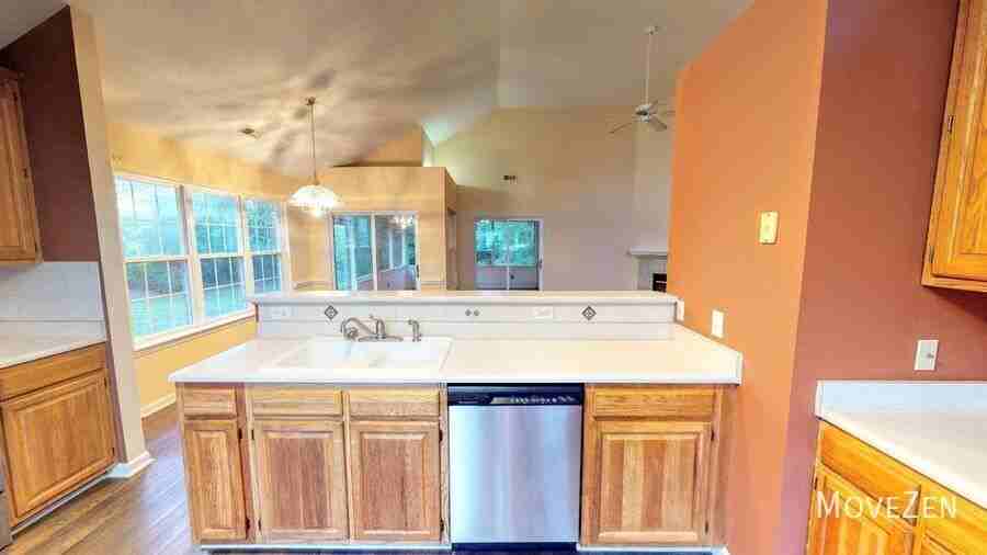 8806 Healy Cir - Photo 7 of 23
