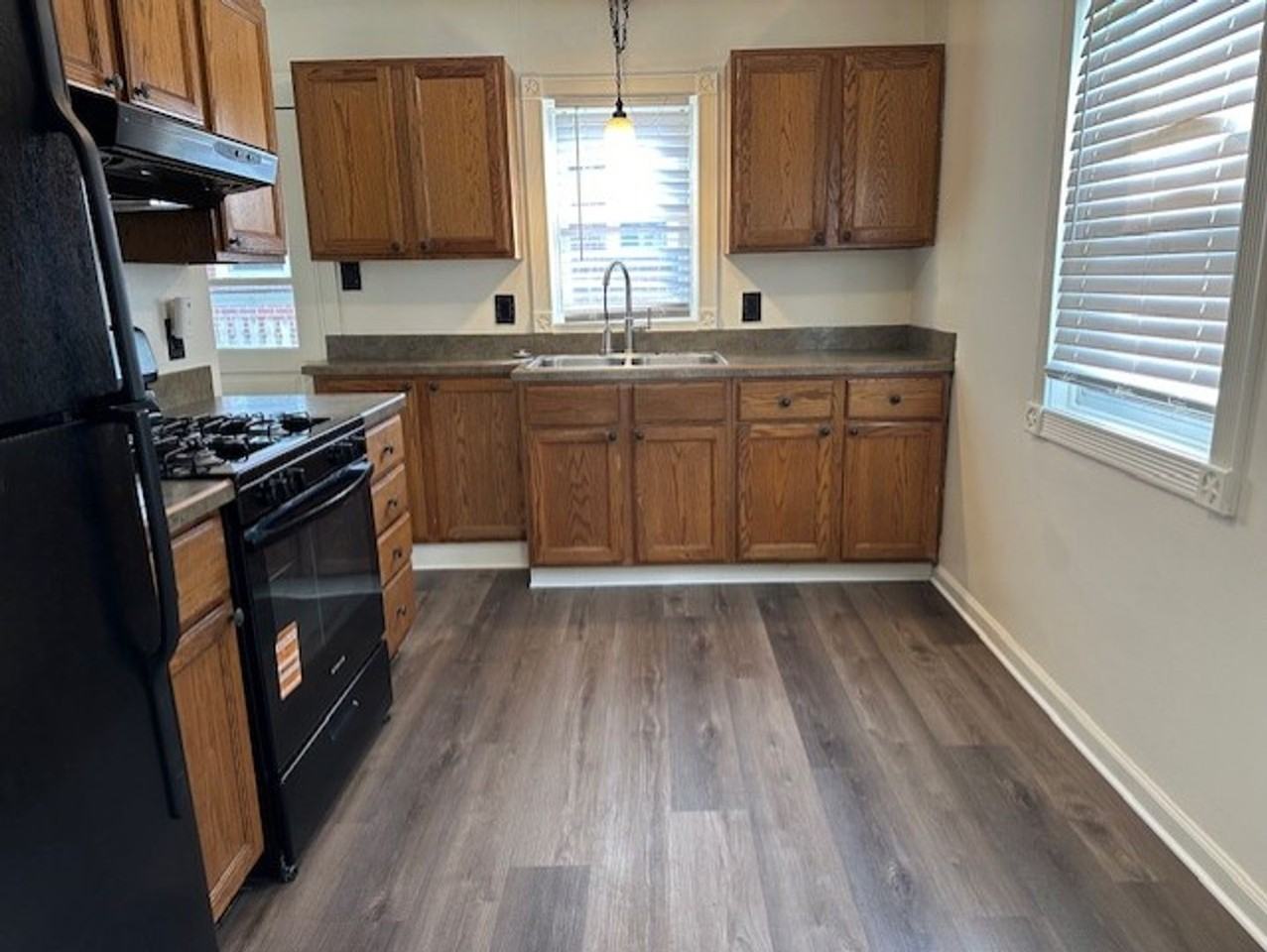 2204 Forster St - Photo 4 of 19