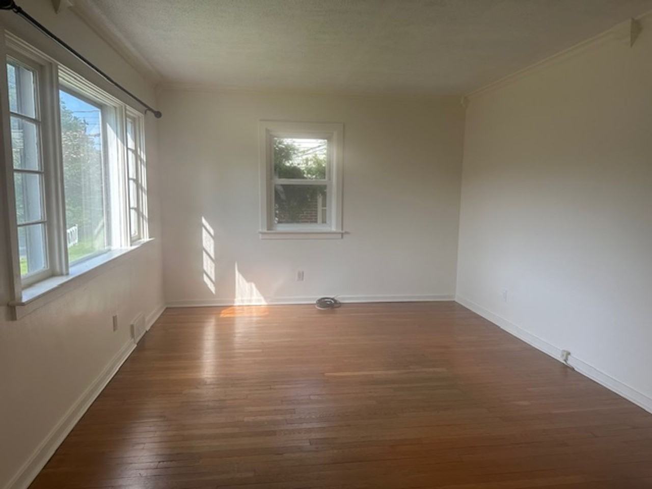 2204 Forster St - Photo 7 of 19