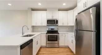 2900 N Elm St - Photo 1 of 1