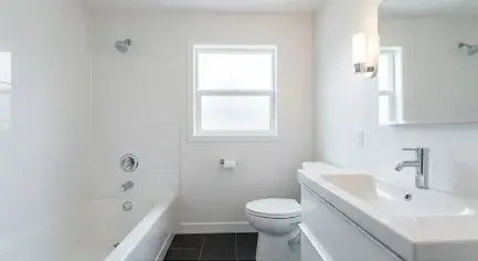 2900 N Elm St - Photo 4 of 4