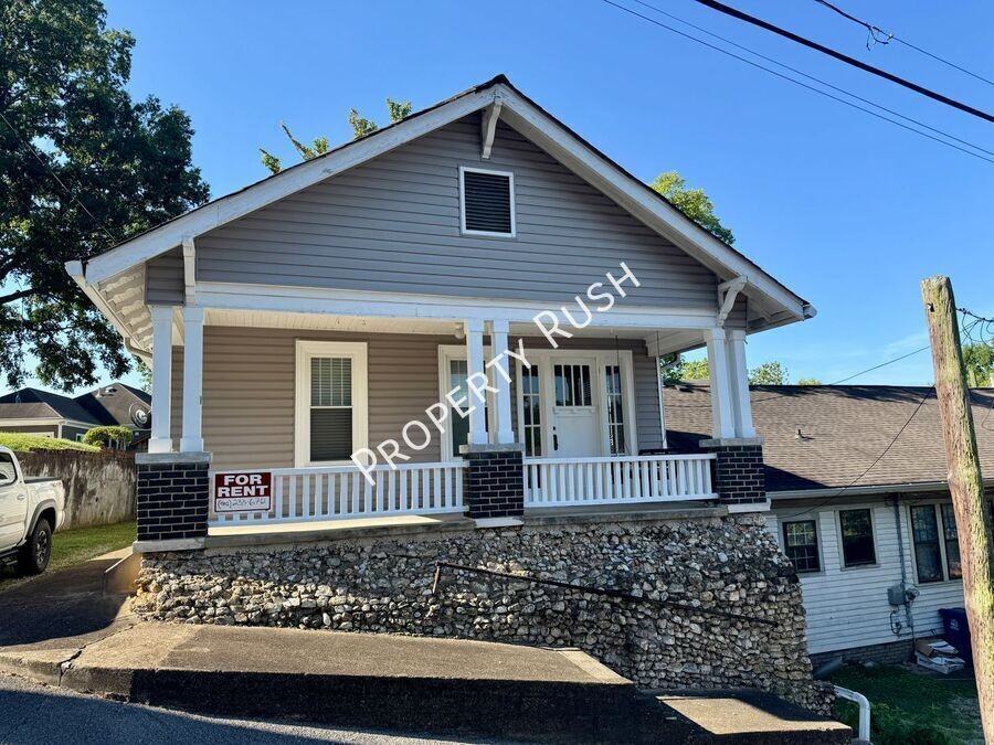 104 E Kent St - Photo 2 of 20