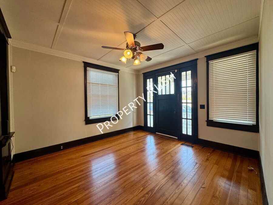 104 E Kent St - Photo 4 of 20