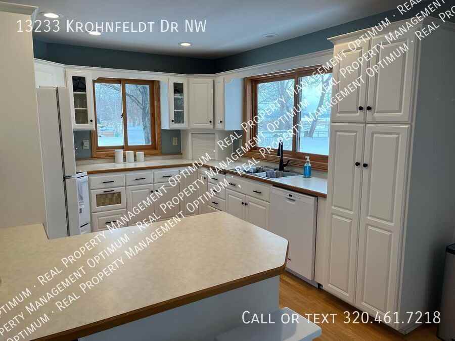 13233 Krohnfeldt Dr Nw - Photo 3 of 38