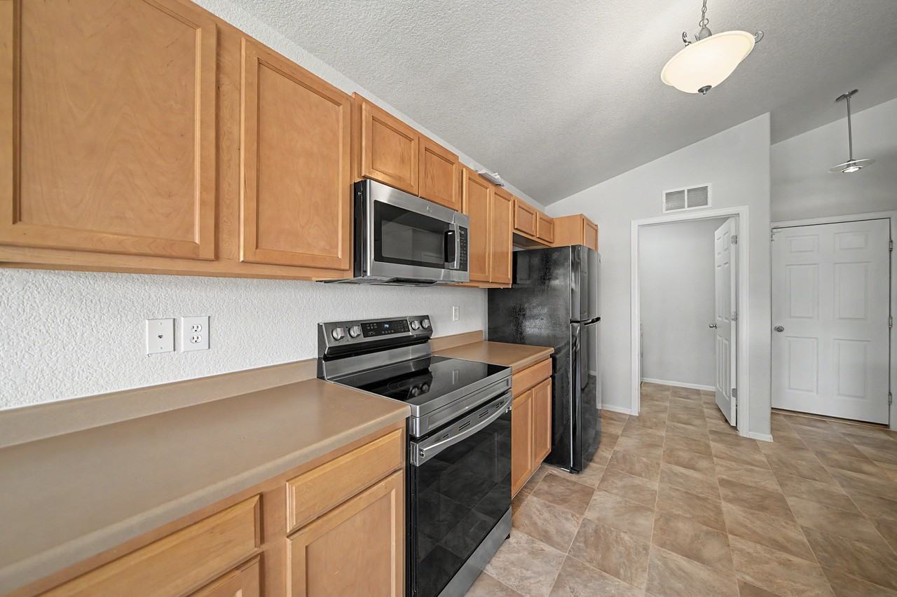 6260 Roundup Butte St - Photo 4 of 15