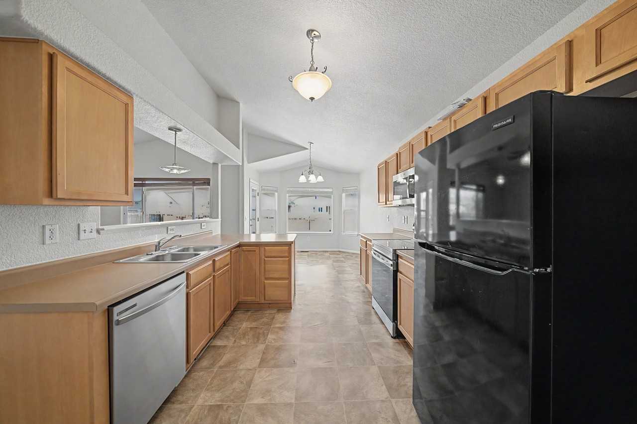 6260 Roundup Butte St - Photo 6 of 15
