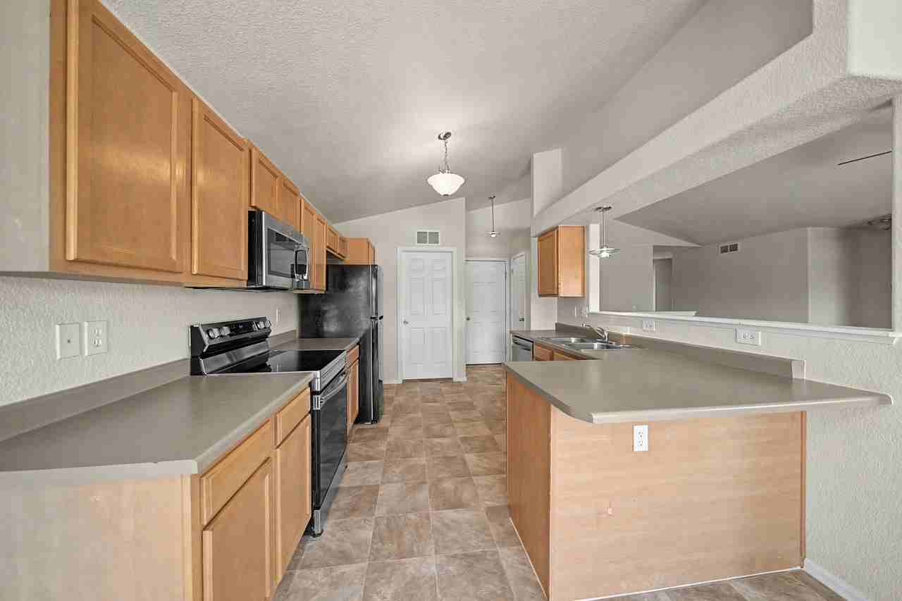 6260 Roundup Butte St - Photo 7 of 15