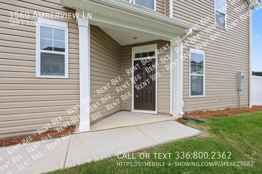1560 Amberview Ln - Photo 3 of 18