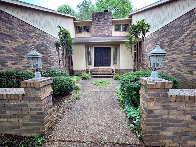 1726 Wiltshire Dr - Photo 3 of 50