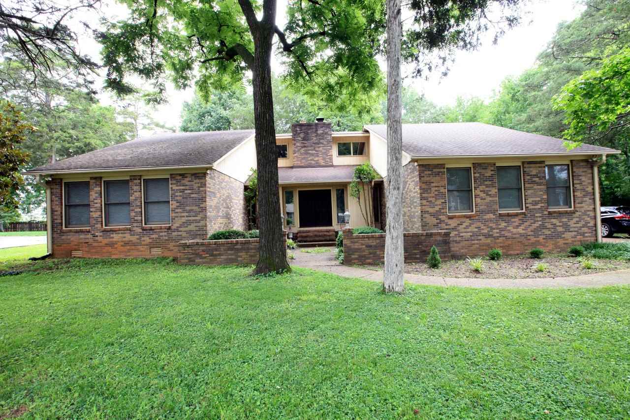 1726 Wiltshire Dr - Photo 6 of 50