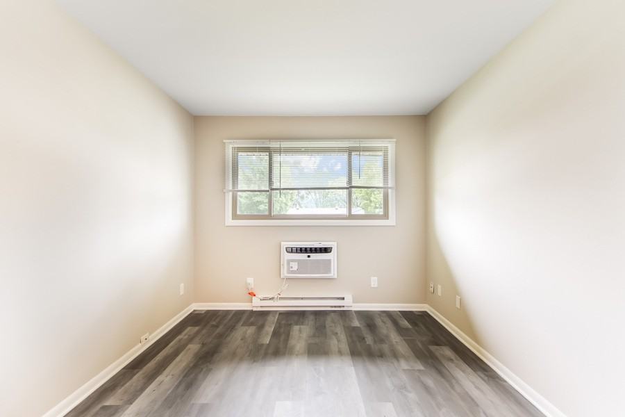 1645 Highland Dr #10 - Photo 6 of 12