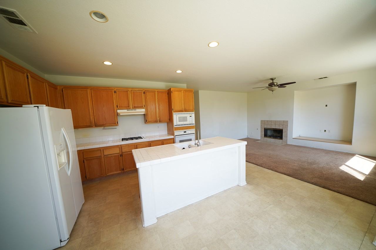 29070 Saint Tropez Pl #1 - Photo 4 of 25