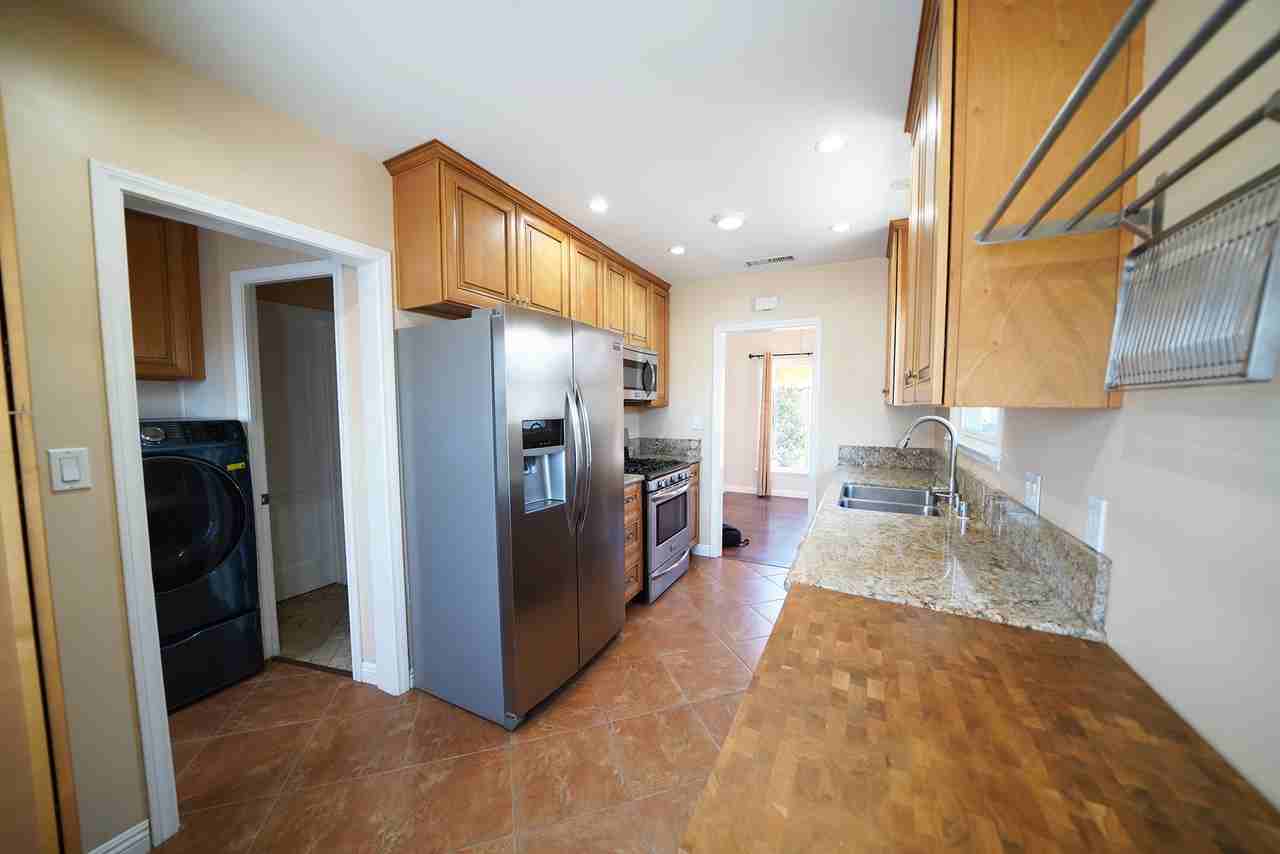 11252 Delano St #1 - Photo 5 of 16