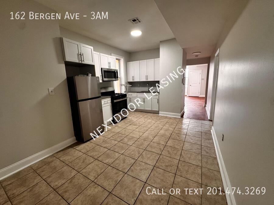 162 Bergen Ave #3AM - Photo 2 of 7