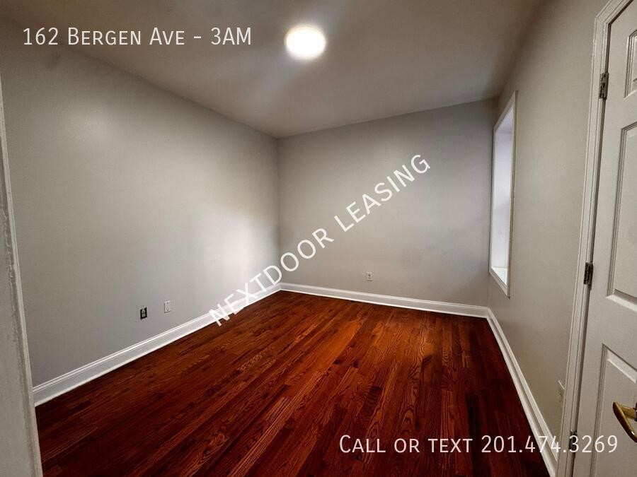 162 Bergen Ave #3AM - Photo 5 of 7