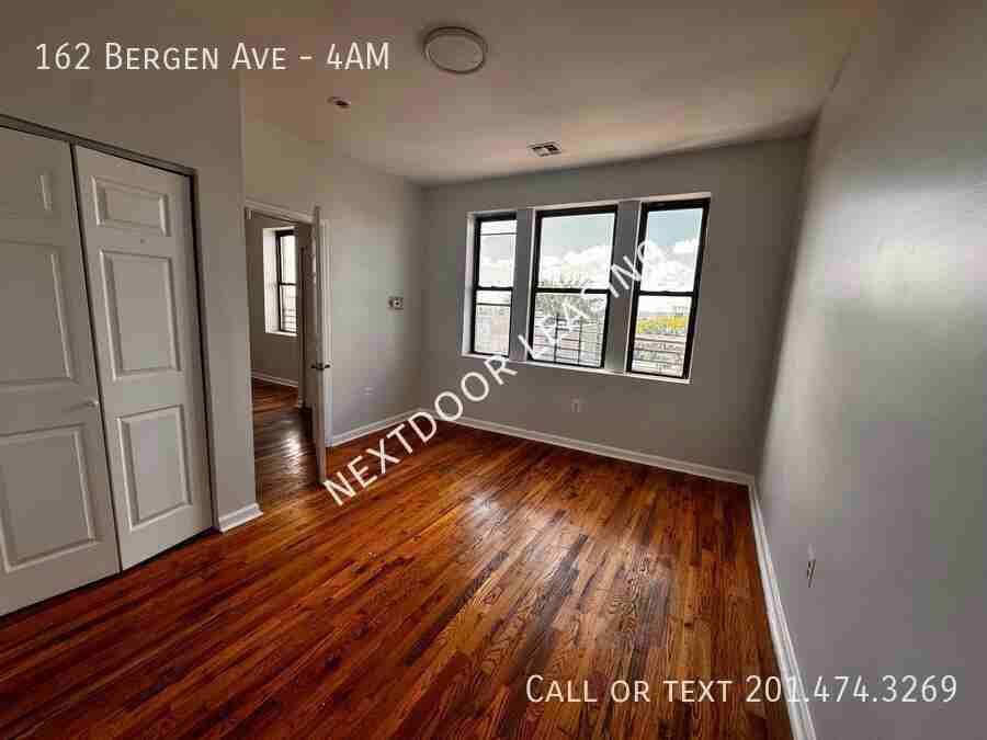 162 Bergen Ave #4AM - Photo 5 of 6