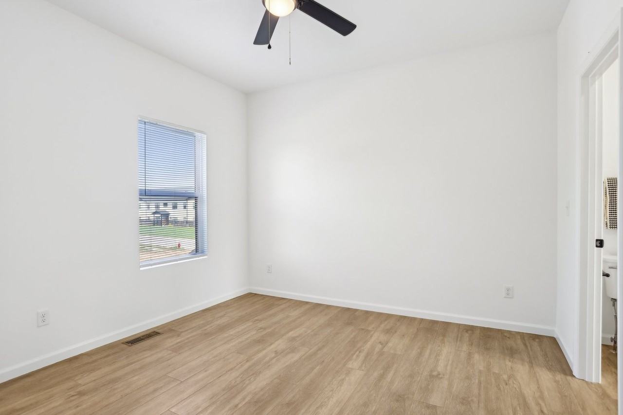 1605 Parkview Dr #1605 - Photo 7 of 50