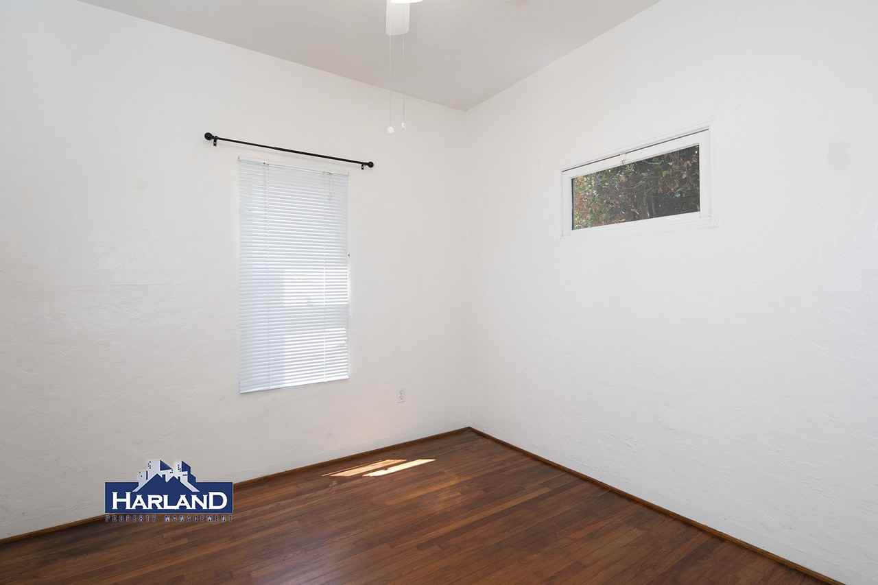 281432 30th St - Photo 3 of 20