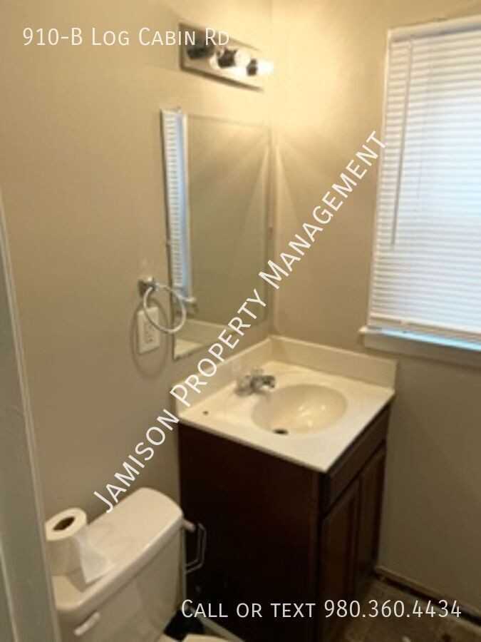 910B Log Cabin Rd - Photo 7 of 8