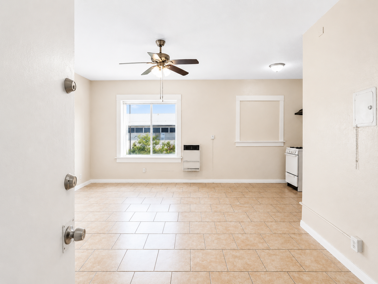 2941 Whittier Blvd #305 - Photo 2 of 10