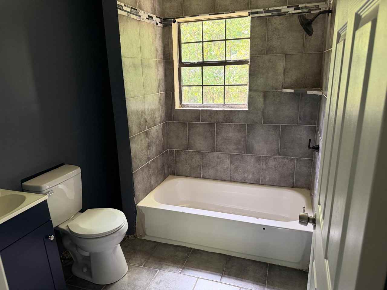 1916 Matthews Ave #1 - Photo 2 of 3