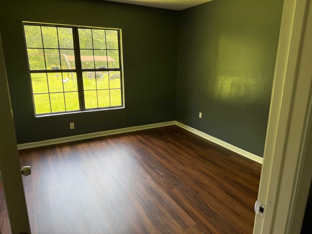 1916 Matthews Ave #1 - Photo 3 of 3