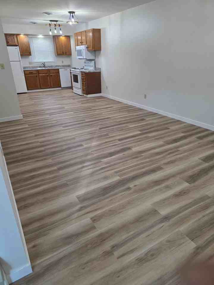 916 S 16th St - Photo 2 of 10