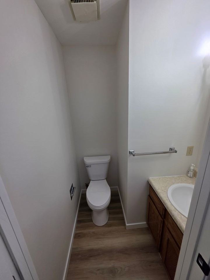 916 S 16th St - Photo 4 of 10
