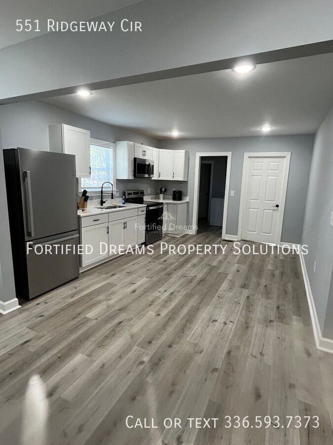 551 Ridgeway Cir - Photo 7 of 19