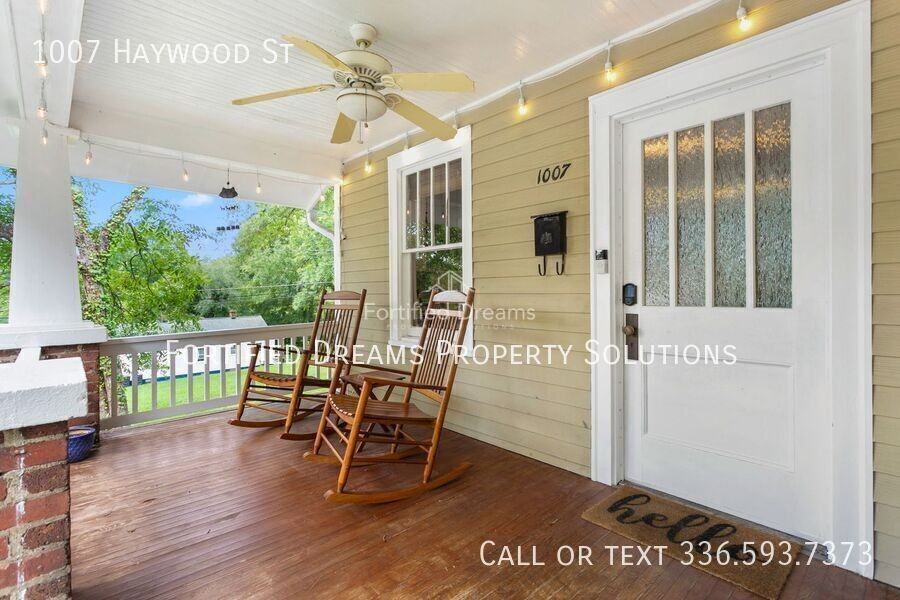 1007 Haywood St - Photo 4 of 32