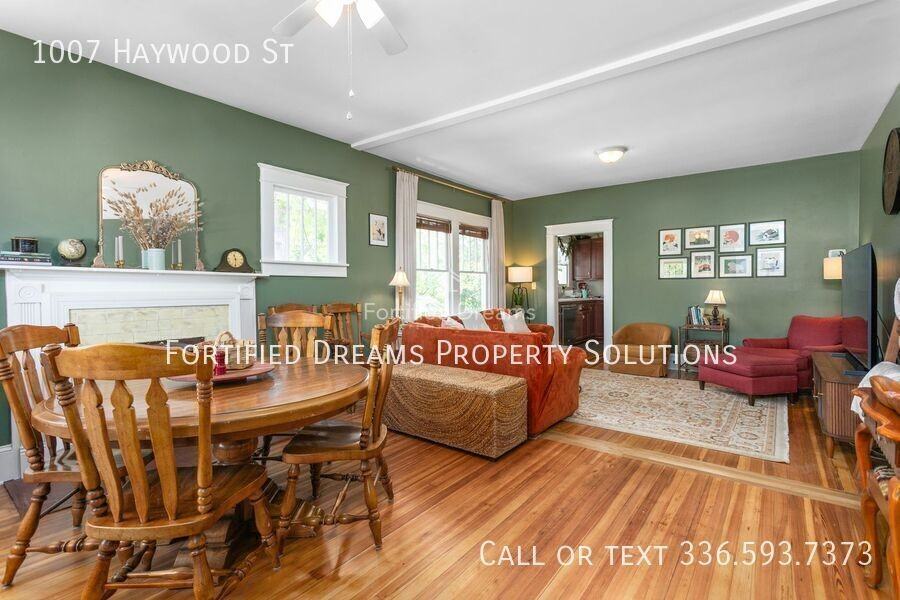 1007 Haywood St - Photo 6 of 32