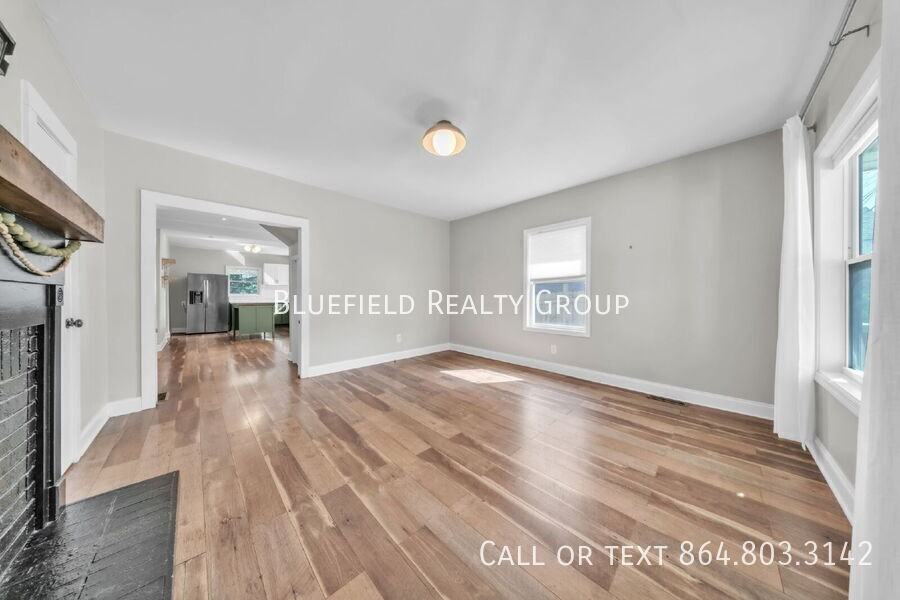 800 Perry Rd - Photo 4 of 30