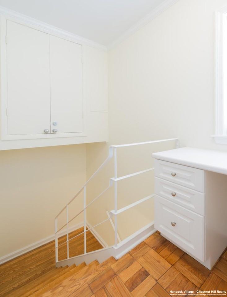 89 Thornton Rd